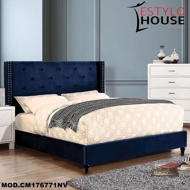 CAMA CON PLATAFORMA CON TAPICERÍA VELVET EN COLOR AZUL DISPONIBLE  MATRIMONIAL QUEEN KING