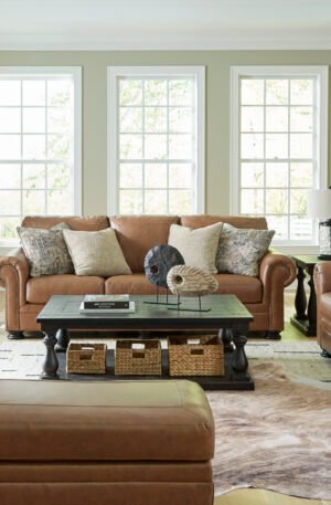 Sofá y Loveseat Carianna en Cuero Genuino con Estilo Tradicional Moderno